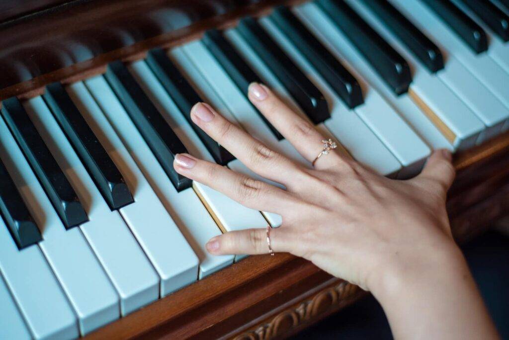 Handpan mejzlik piano vyuka hry